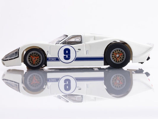 AFX GT-40 Mark IV #9 White