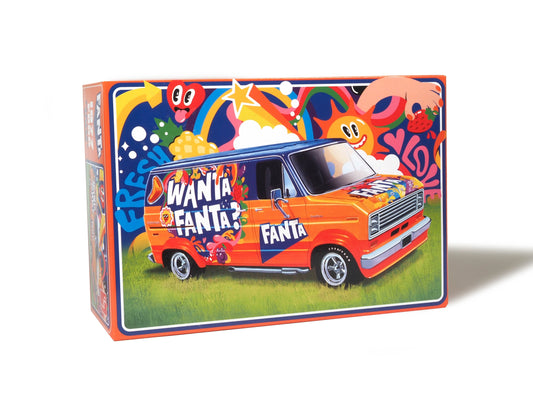 AMT 1977 Ford Custom Van Fanta 1:25 Scale Model Kit
