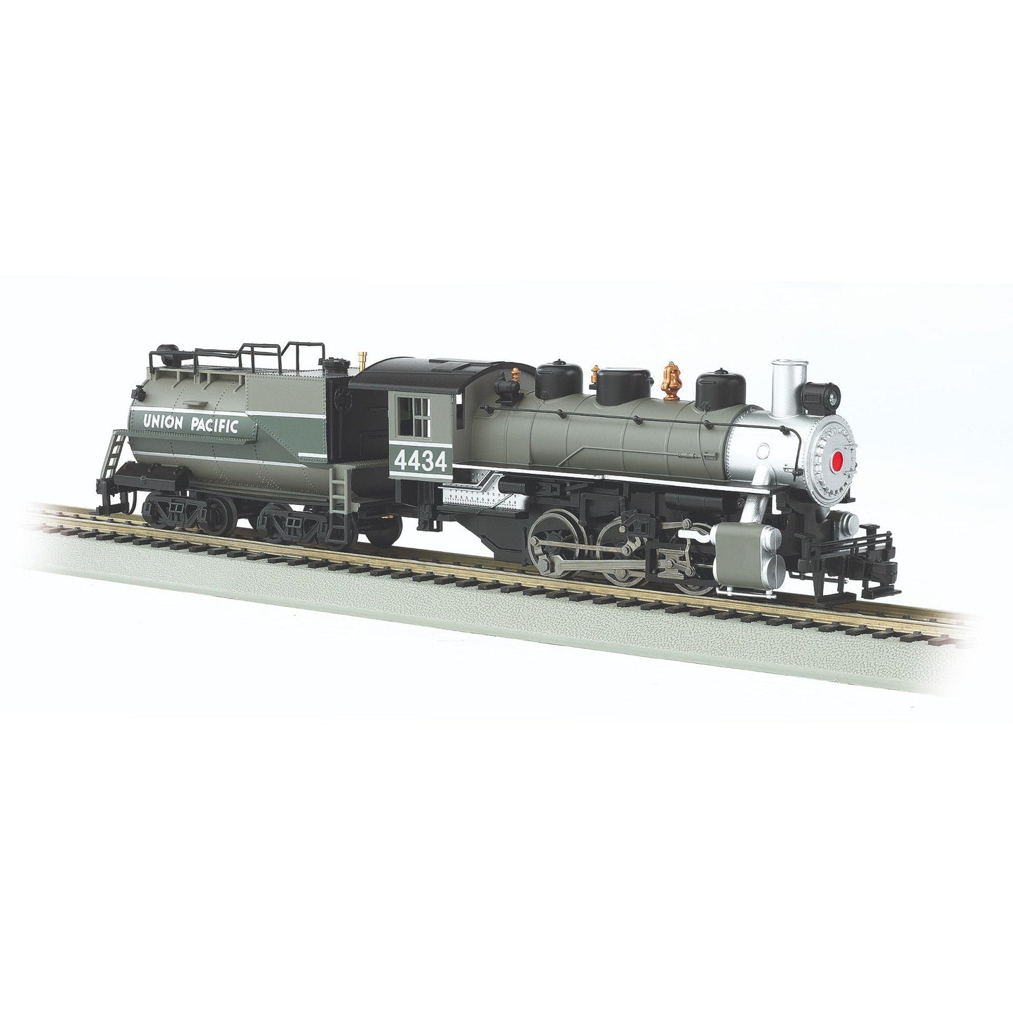 Bachmann HO 0-6-0 Steam Loco w/Slope Tender UP #4434 w/Smoke