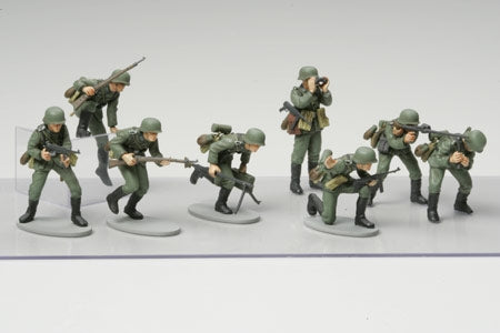 Tamiya 1/48 WWII German Infantry (15)