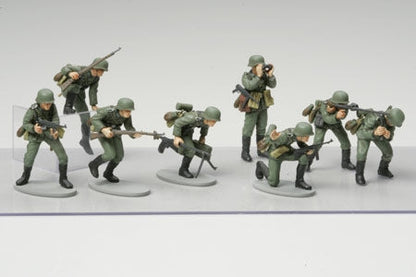 Tamiya 1/48 WWII German Infantry (15)