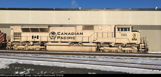 Kato N Scale Canadian Pacific 7021 SD70ACu 176-8542