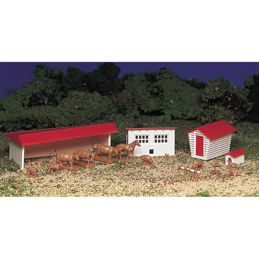 Bachmann HO Plasticville Farm Buildings w/Animals