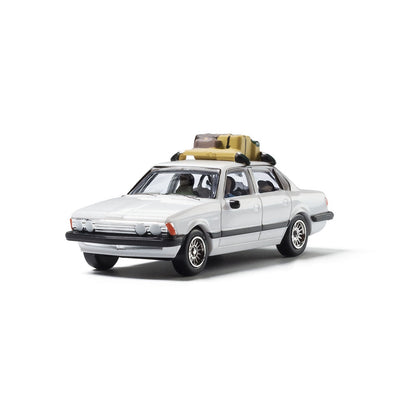 Woodland Scenics HO Modern Era Vehicles Family Vacation Sedan