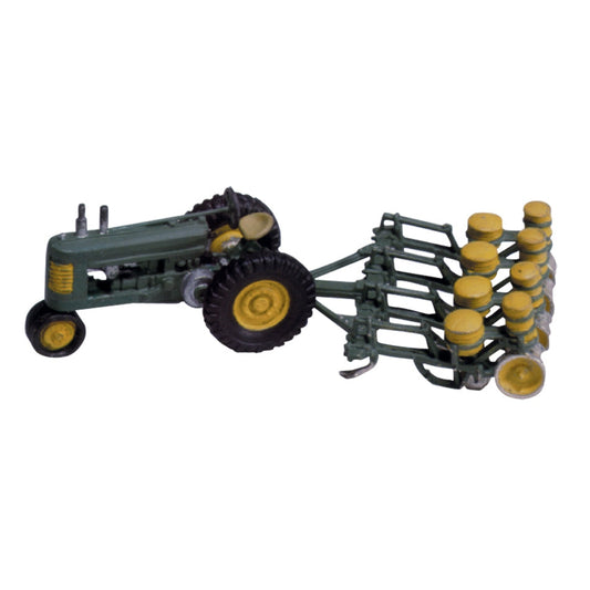 Woodland Scenics HO John Deere Tractor & Seeder